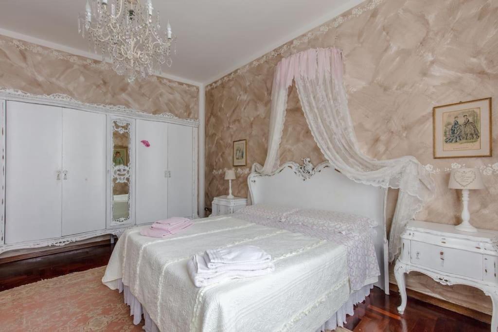 Le Bouganville Apartment เดเซนซาโนเดลการ์ดา ภายนอก รูปภาพ