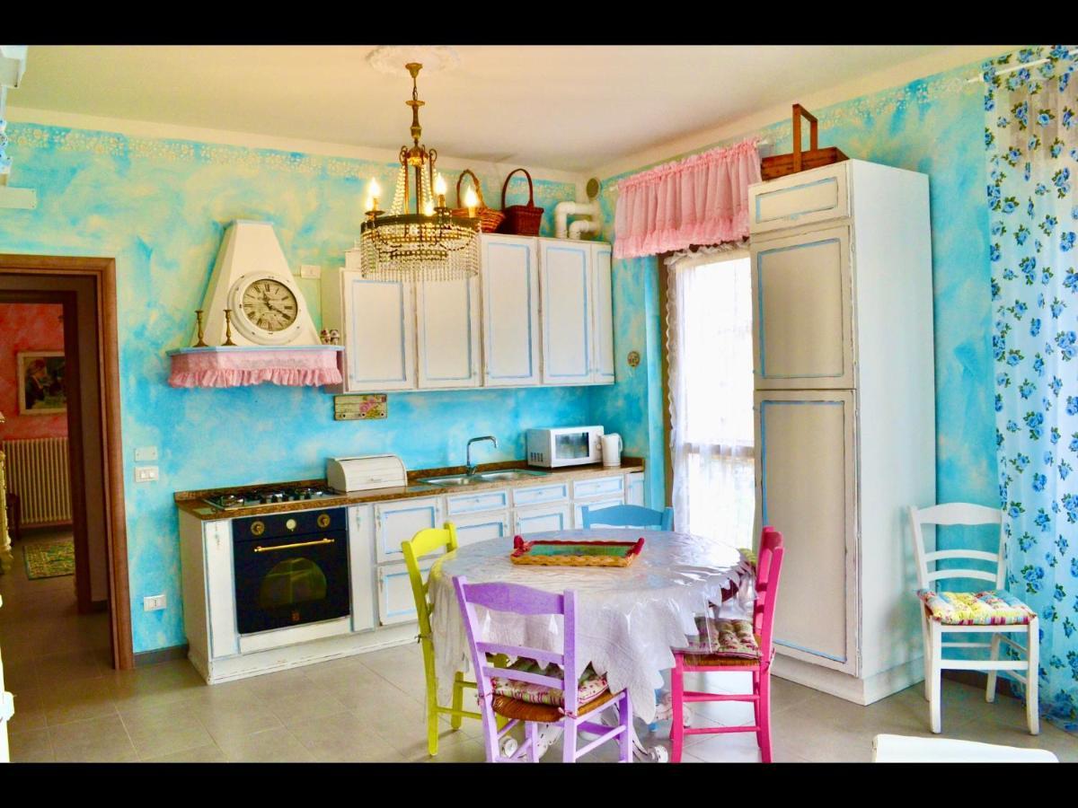 Le Bouganville Apartment เดเซนซาโนเดลการ์ดา ภายนอก รูปภาพ