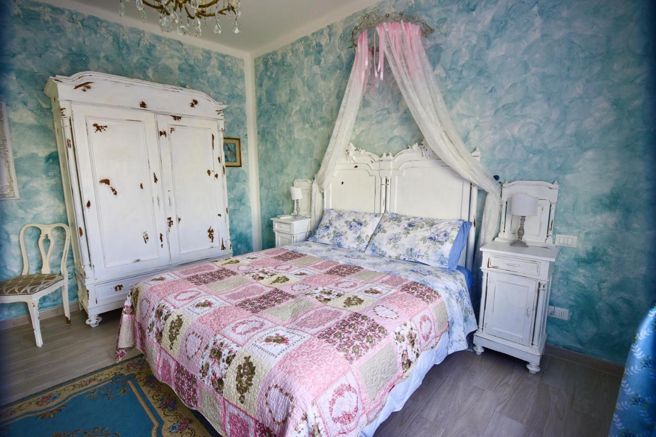 Le Bouganville Apartment เดเซนซาโนเดลการ์ดา ภายนอก รูปภาพ